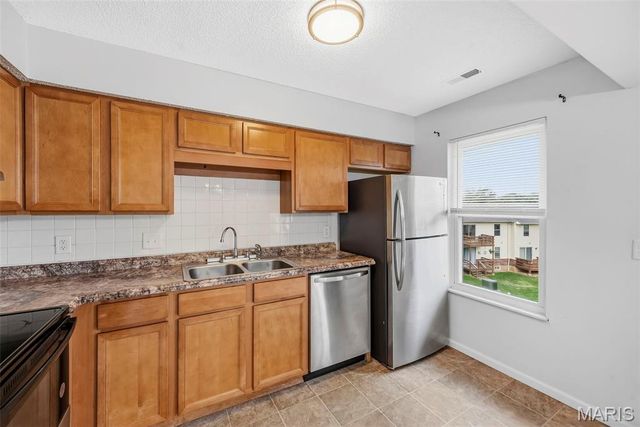 773 Delray Drive D, St Peters, MO 63376