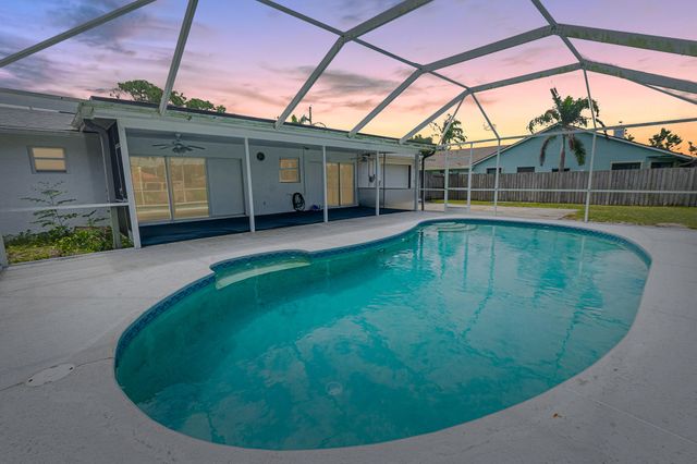 417 SE Verada Avenue, Port St. Lucie, Port St Lucie, FL 34983