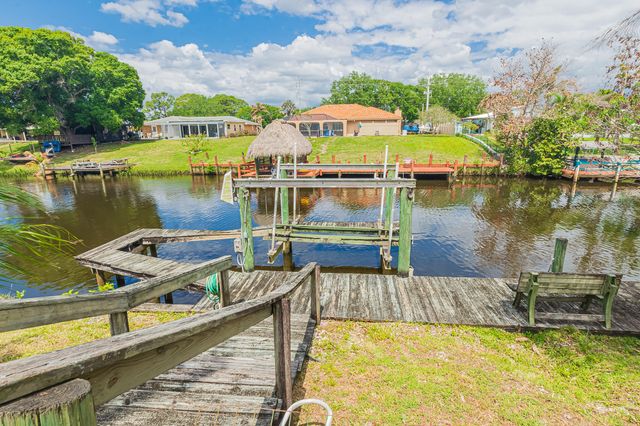 417 SE Verada Avenue, Port St. Lucie, Port St Lucie, FL 34983