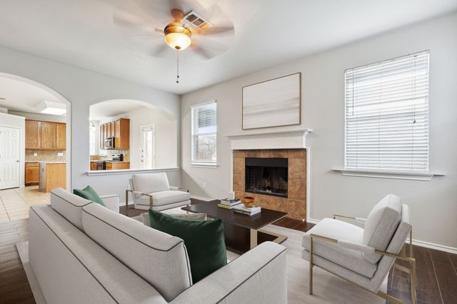 10813 Middleglenn Road, Fort Worth, TX 76052
