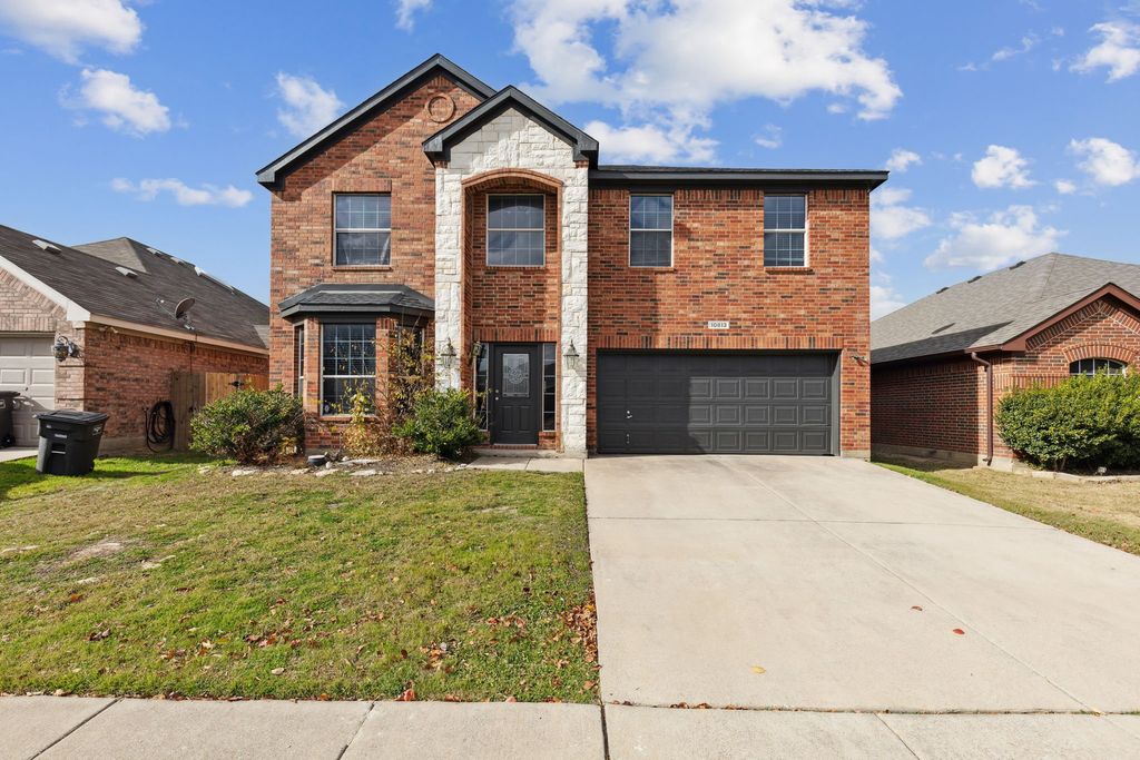 10813 Middleglenn Road, Fort Worth, TX 76052