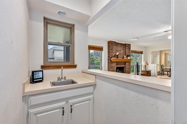 2516 Willowdale Drive, Carrollton, TX 75006