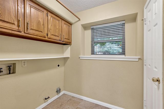 2516 Willowdale Drive, Carrollton, TX 75006