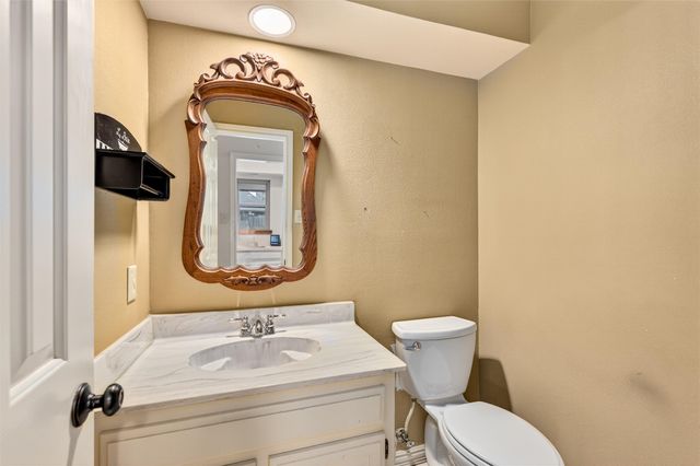 2516 Willowdale Drive, Carrollton, TX 75006