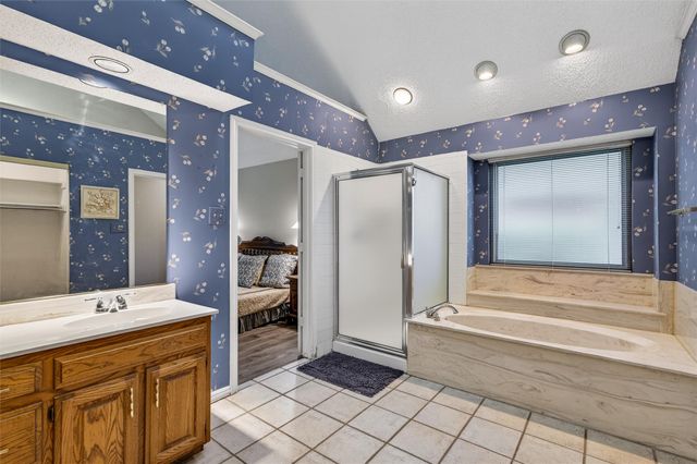 2516 Willowdale Drive, Carrollton, TX 75006