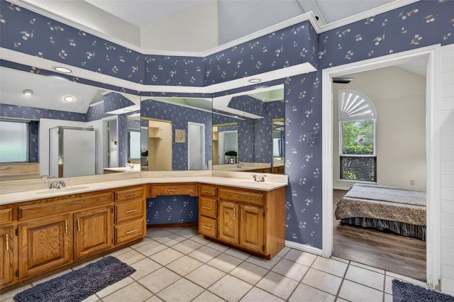 2516 Willowdale Drive, Carrollton, TX 75006