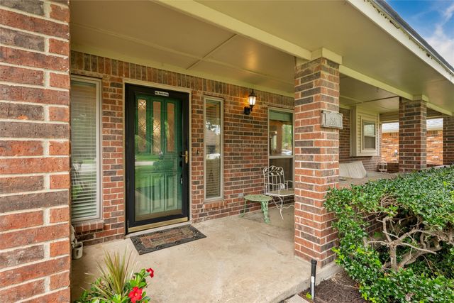 2516 Willowdale Drive, Carrollton, TX 75006