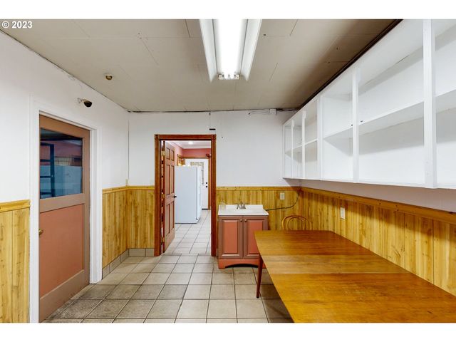 101 W BROADWAY Ave, Milton Freewater, OR 97862