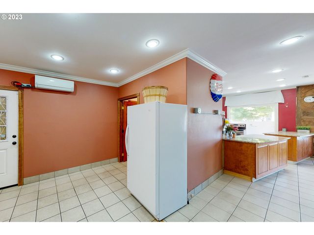 101 W BROADWAY Ave, Milton Freewater, OR 97862