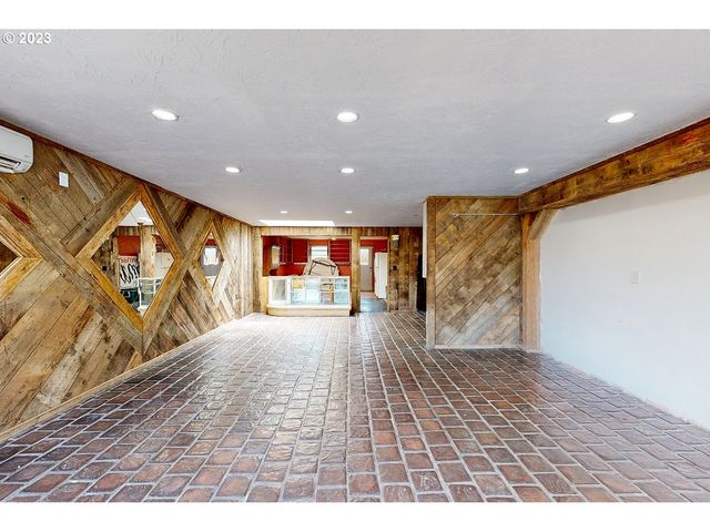 101 W BROADWAY Ave, Milton Freewater, OR 97862