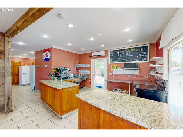 101 W BROADWAY Ave, Milton Freewater, OR 97862