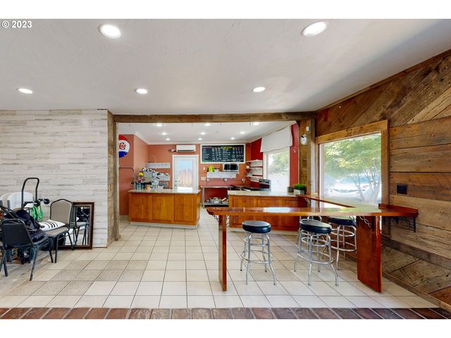 101 W BROADWAY Ave, Milton Freewater, OR 97862