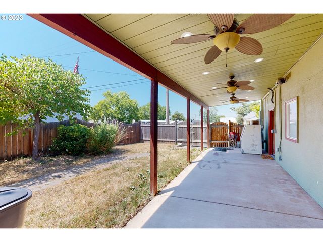 101 W BROADWAY Ave, Milton Freewater, OR 97862