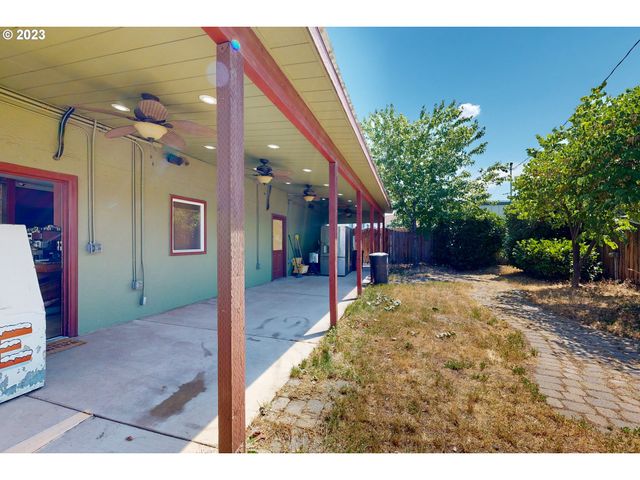 101 W BROADWAY Ave, Milton Freewater, OR 97862