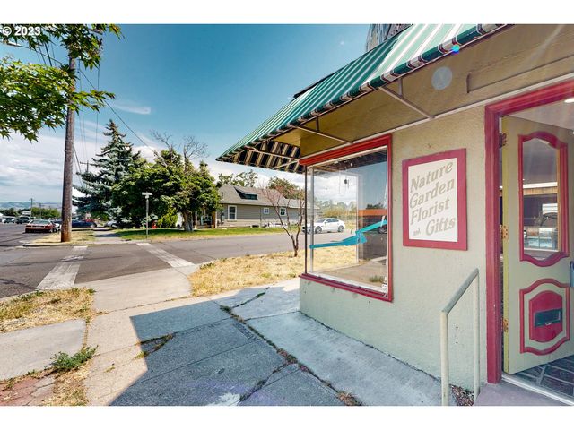 101 W BROADWAY Ave, Milton Freewater, OR 97862