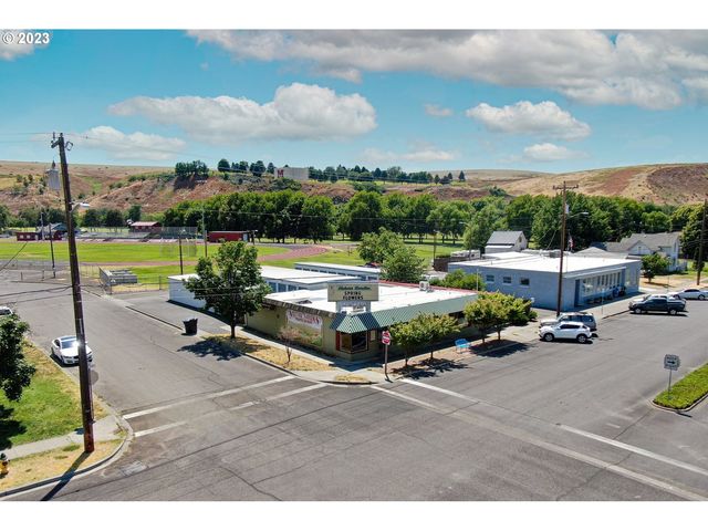 101 W BROADWAY Ave, Milton Freewater, OR 97862