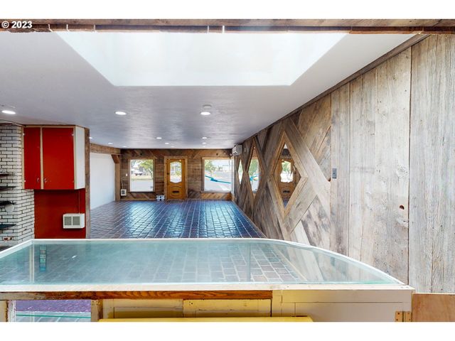 101 W BROADWAY Ave, Milton Freewater, OR 97862