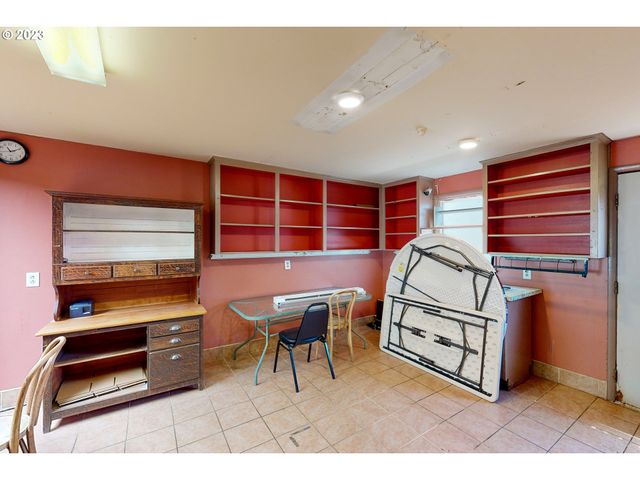 101 W BROADWAY Ave, Milton Freewater, OR 97862