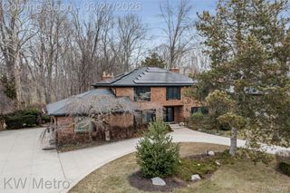 38890 Santa Barbara Street, Clinton Charter Township, MI 48036