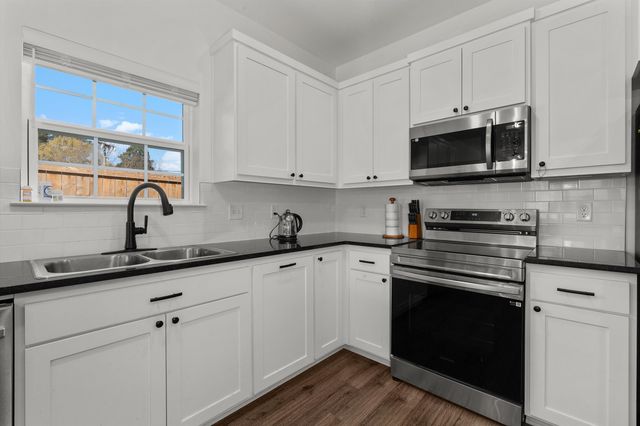 109 Calvert Ln, Gilmer, TX 75645