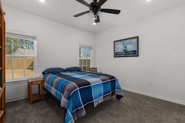 109 Calvert Ln, Gilmer, TX 75645