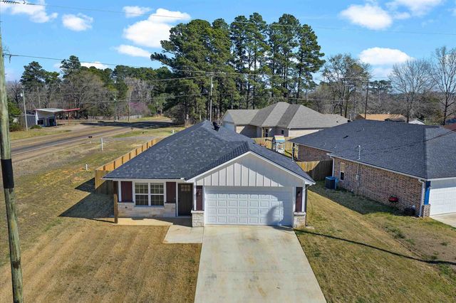 109 Calvert Ln, Gilmer, TX 75645