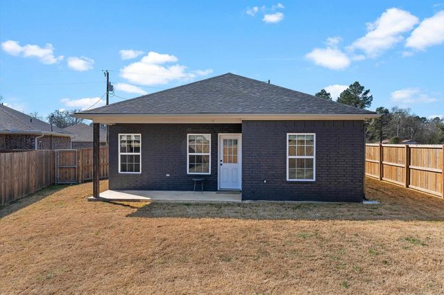 109 Calvert Ln, Gilmer, TX 75645