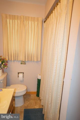 4640 FREYS LN, Hellam, PA 17406