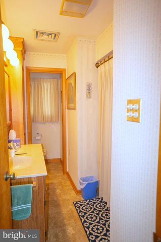 4640 FREYS LN, Hellam, PA 17406