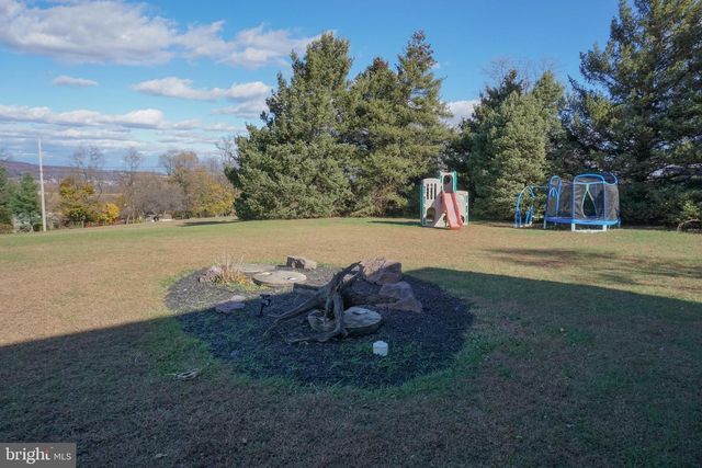 4640 FREYS LN, Hellam, PA 17406