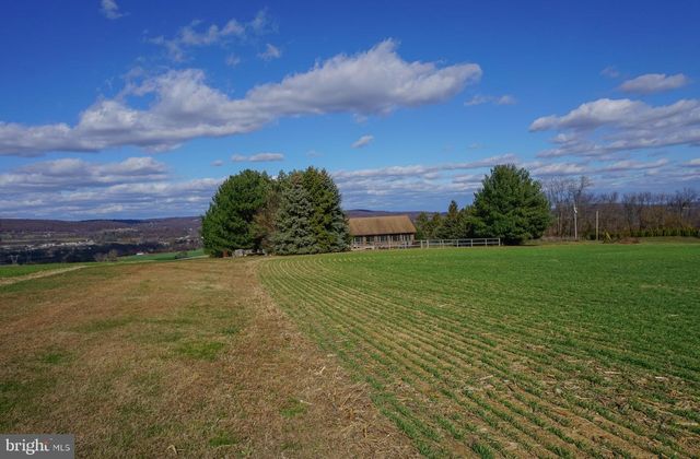 4640 FREYS LN, Hellam, PA 17406