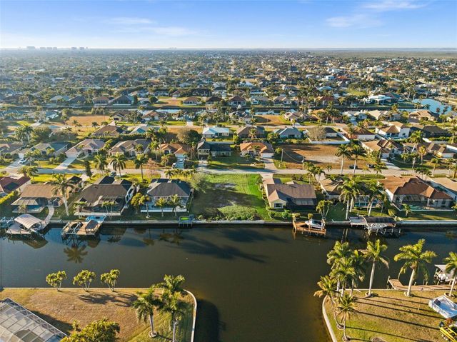 2623 SW 35TH LANE, Cape Coral, FL 33914