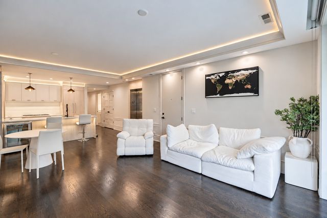 1540 N North Park Avenue 3S, Chicago, IL 60610