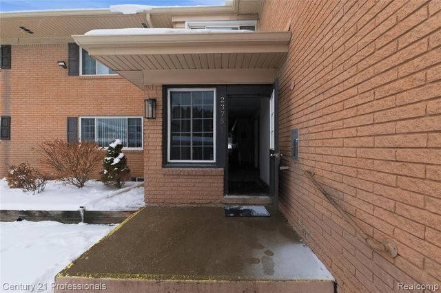 2375 Walton Boulevard 8, Rochester Hills, MI 48309