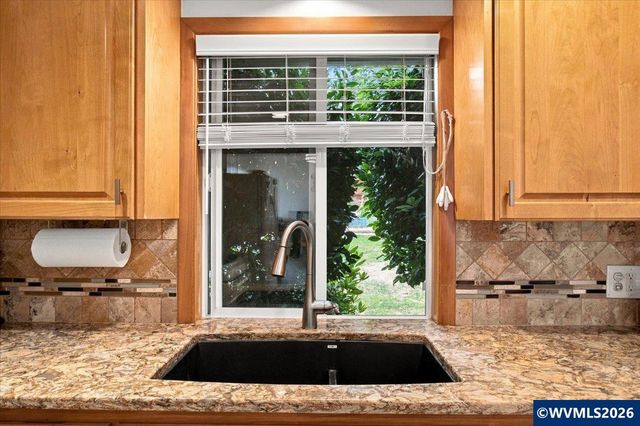 2570 Alvarado Ter S, Salem, OR 97302