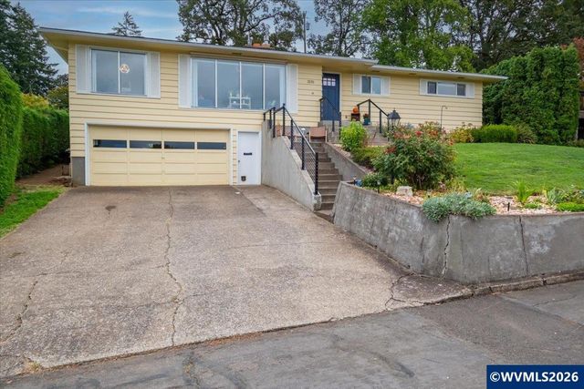2570 Alvarado Ter S, Salem, OR 97302
