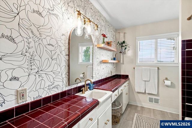 2570 Alvarado Ter S, Salem, OR 97302