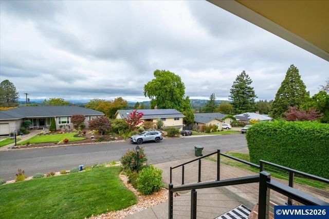 2570 Alvarado Ter S, Salem, OR 97302
