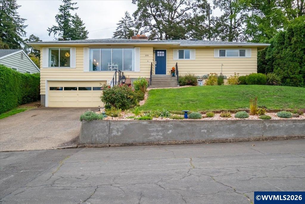 2570 Alvarado Ter S, Salem, OR 97302