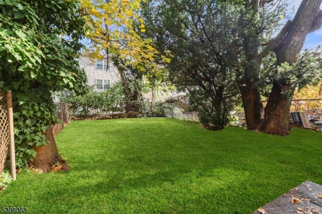 150 S 10Th St, Newark City, NJ 07107