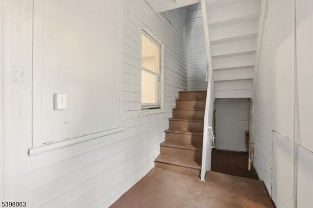 150 S 10Th St, Newark City, NJ 07107