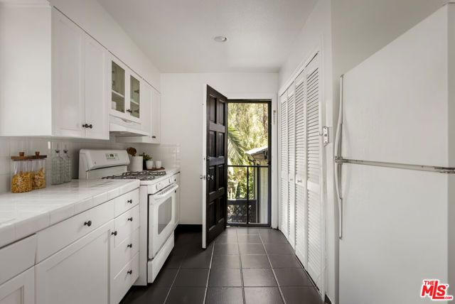 3887 Latrobe Street, Los Angeles, CA 90031
