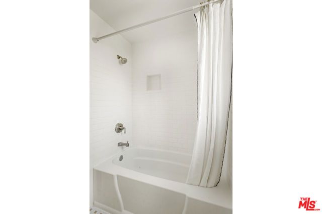 3887 Latrobe Street, Los Angeles, CA 90031