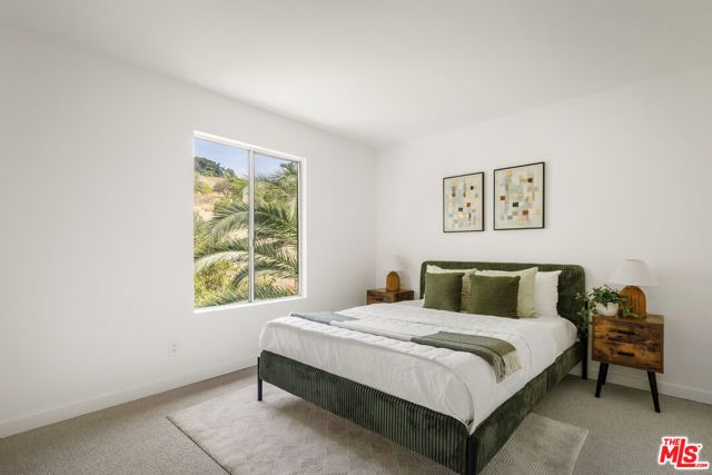 3887 Latrobe Street, Los Angeles, CA 90031
