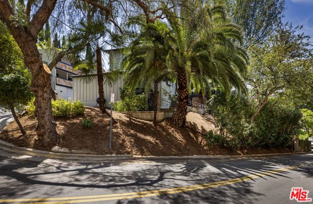 3887 Latrobe Street, Los Angeles, CA 90031