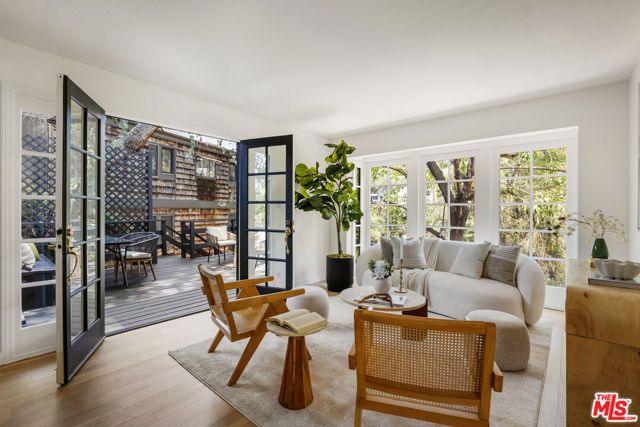 3887 Latrobe Street, Los Angeles, CA 90031