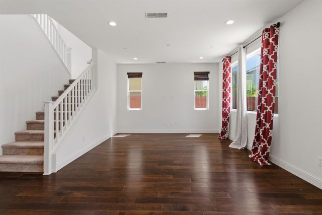 510 E Albertina Ave, Mountain House, CA 95391