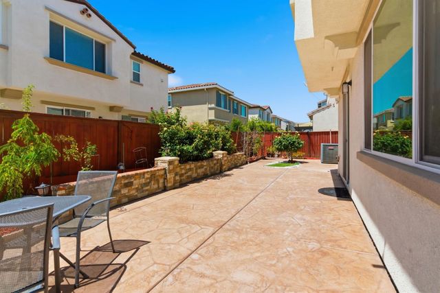 510 E Albertina Ave, Mountain House, CA 95391