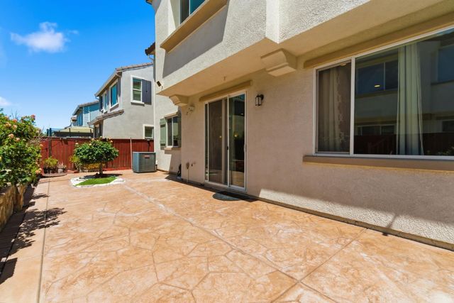 510 E Albertina Ave, Mountain House, CA 95391
