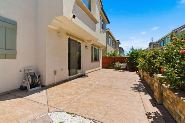 510 E Albertina Ave, Mountain House, CA 95391